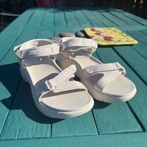 Skechers GO WALK Arch Fit 2.0 Sandal - Exhilarate